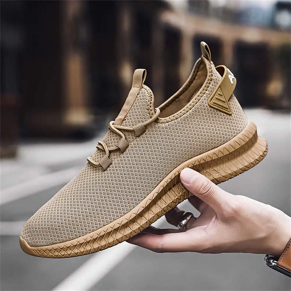 Street Fashion Model - Baskets de course en maille pour