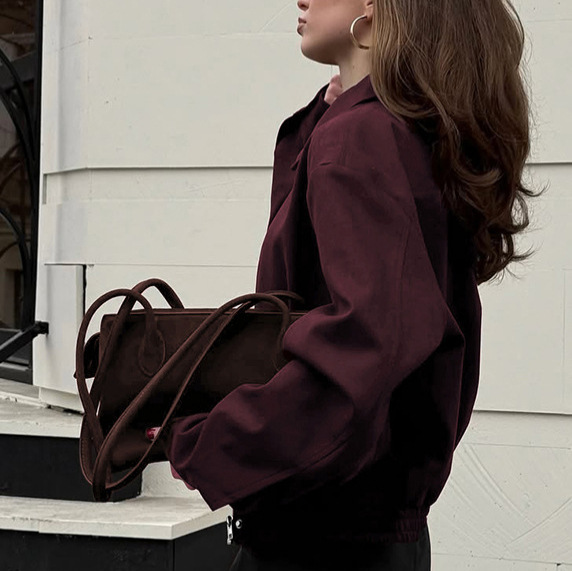 Automne hiver 2025 vin rouge J - Street Fashion Fall 2025 avis et prix