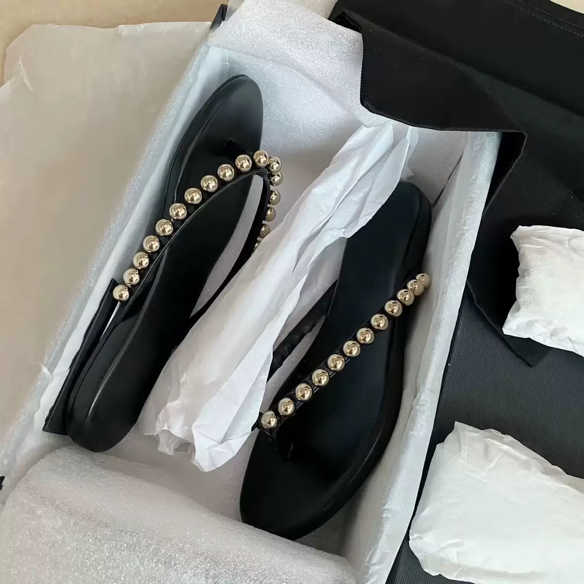 Nouvelles tongs d'été 2026 pou - Street Fashion Walking avis et prix